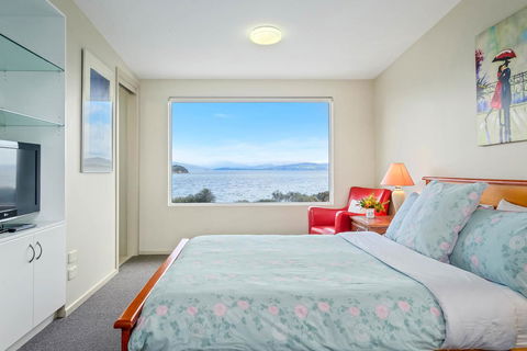 Manfield Seaside Bruny Island - Holiday Find 0