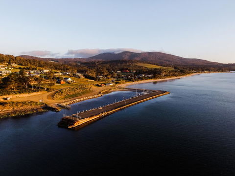 Manfield Seaside Bruny Island - Holiday Find 23