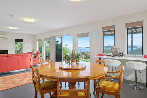 Manfield Seaside Bruny Island - Holiday Find 6