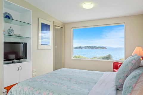 Manfield Seaside Bruny Island - Holiday Find 11