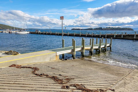 Omaroo Cottage Bruny Island - Holiday Find 15
