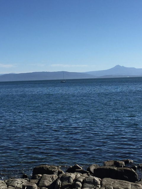 Omaroo Cottage Bruny Island - Holiday Find 17