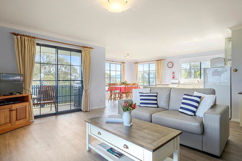 Omaroo Cottage Bruny Island - Holiday Find 0
