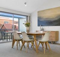 Sullivans Cove Apartments - Holiday Find