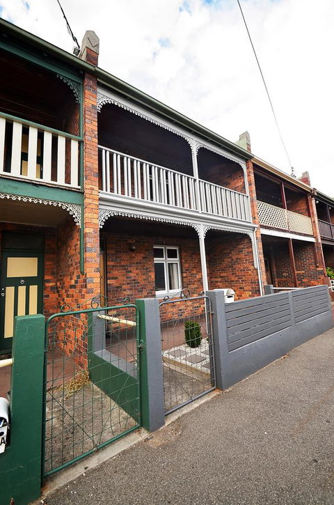 Two Up On York - Holiday Find 8