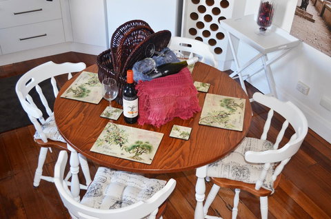 Two Up On York - Holiday Find 27