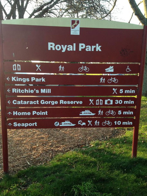 Two Up On York - Holiday Find 36