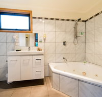 Driftwood Strahan Villas - Holiday Find