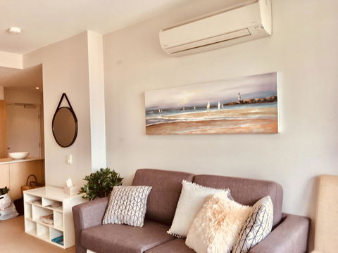 Hobart Inner City Apartment - Holiday Find 2