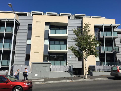 Hobart Inner City Apartment - Holiday Find 0