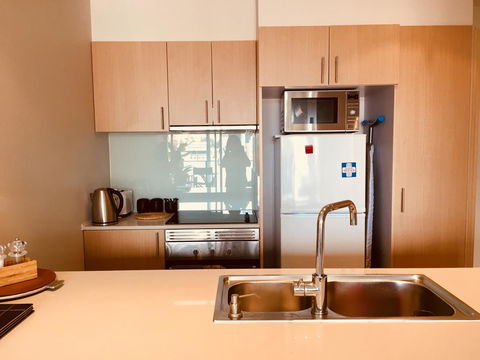 Hobart Inner City Apartment - Holiday Find 11