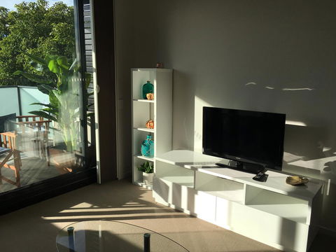 Hobart Inner City Apartment - Holiday Find 9