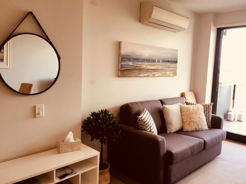 Hobart Inner City Apartment - Holiday Find 4