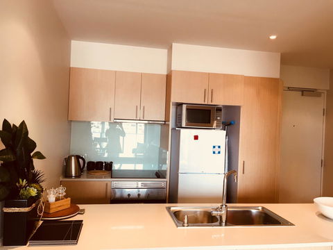 Hobart Inner City Apartment - Holiday Find 3