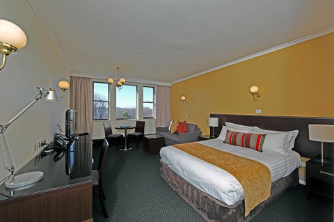 Lenna Of Hobart - Holiday Find 19