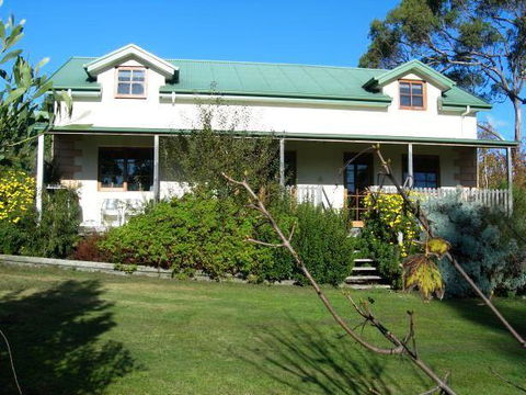 Platypus Park Country Retreat - Holiday Find 13