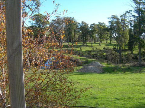 Platypus Park Country Retreat - Holiday Find 10