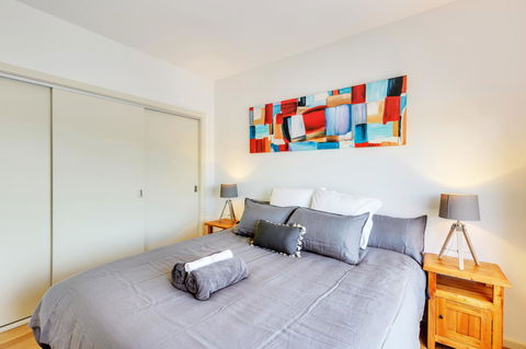 Bellerive Marina View Apartments NO 27 - Holiday Find 5