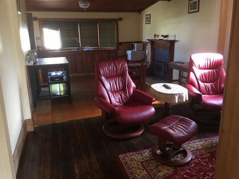 Kerrellie Cottages 2, 4 & 8 Reid Street - Holiday Find 15