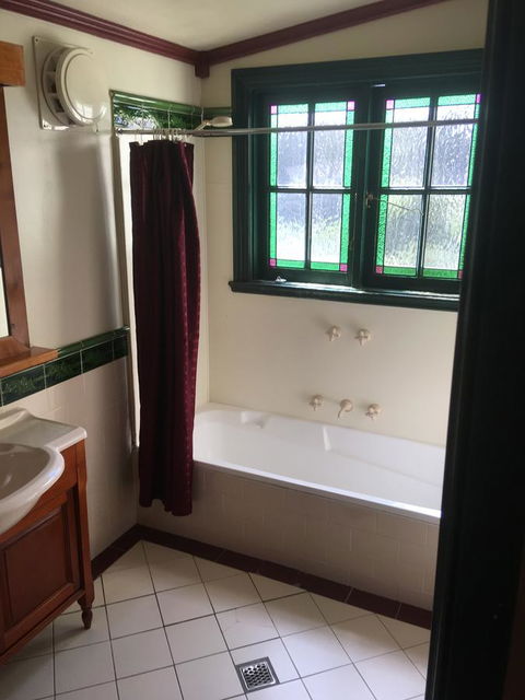 Kerrellie Cottages 2, 4 & 8 Reid Street - Holiday Find 19