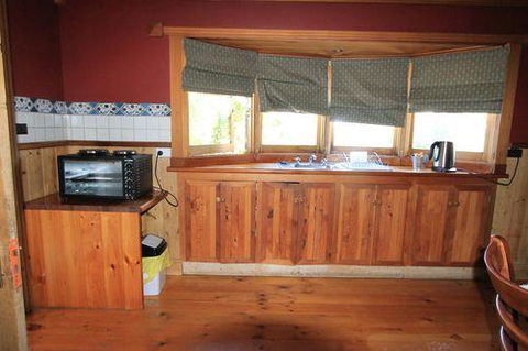 Kerrellie Cottages 2, 4 & 8 Reid Street - Holiday Find 14