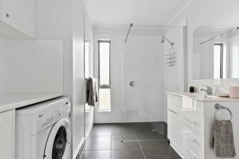 Chill Tasmania - Holiday Find 9