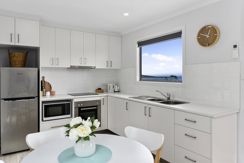 Chill Tasmania - Holiday Find 6