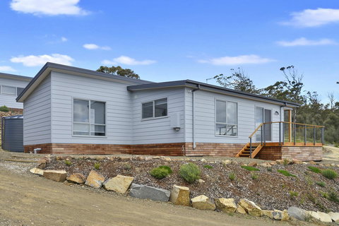 Chill Tasmania - Holiday Find 3