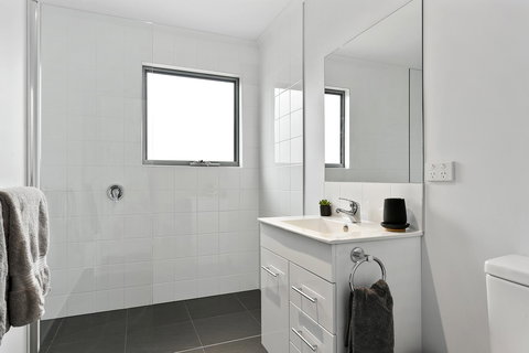 Chill Tasmania - Holiday Find 12