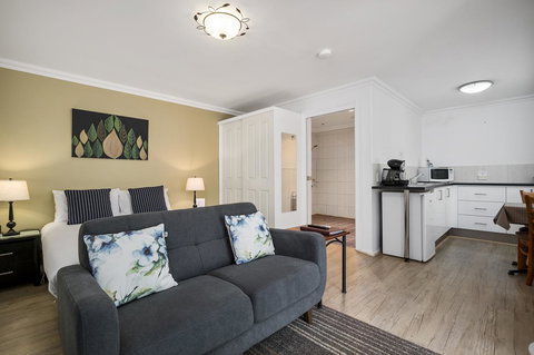 Oyster Cove Chalet - Holiday Find 2