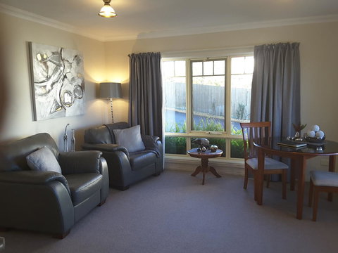 On The Terrace - Holiday Find 33