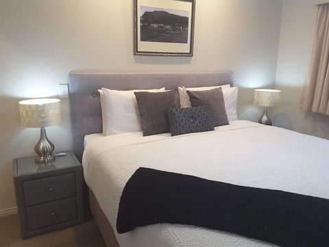 On The Terrace - Holiday Find 37