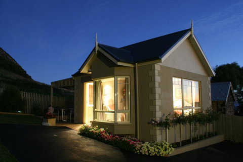 On The Terrace - Holiday Find 41