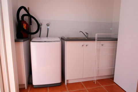 Suntrap Cove Bicheno - Holiday Find 13