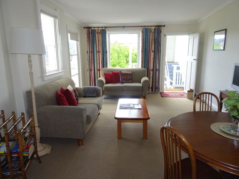 Highbury Apartments - Holiday Find 15