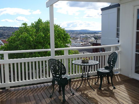 Highbury Apartments - Holiday Find 32