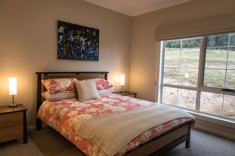 Mountain Blue Guest House - Holiday Find 17