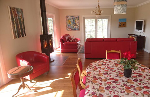 Mountain Blue Guest House - Holiday Find 10