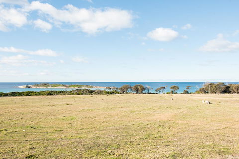 Beach Break Bicheno - Holiday Find 0
