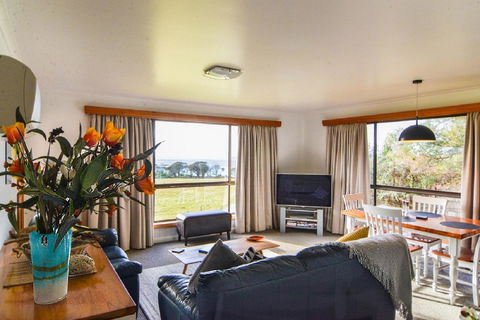 Beach Break Bicheno - Holiday Find 5