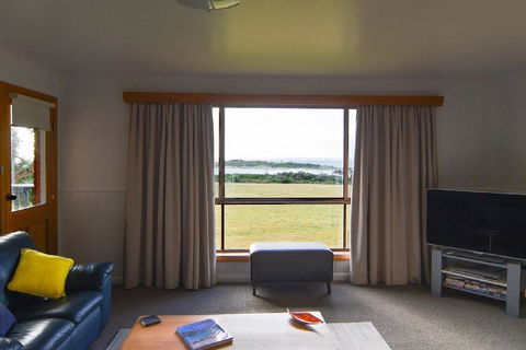 Beach Break Bicheno - Holiday Find 10