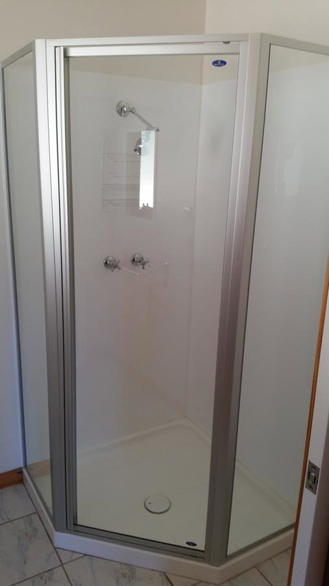 Four Seasons Waterfront Villas - Holiday Find 12