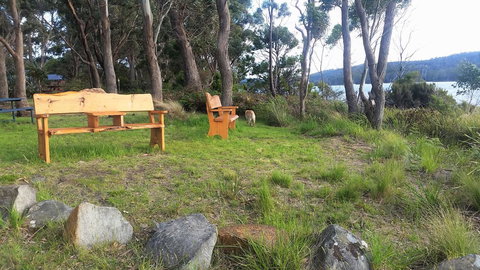 Four Seasons Waterfront Villas - Holiday Find 8