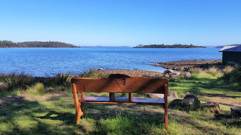 Four Seasons Waterfront Villas - Holiday Find 5