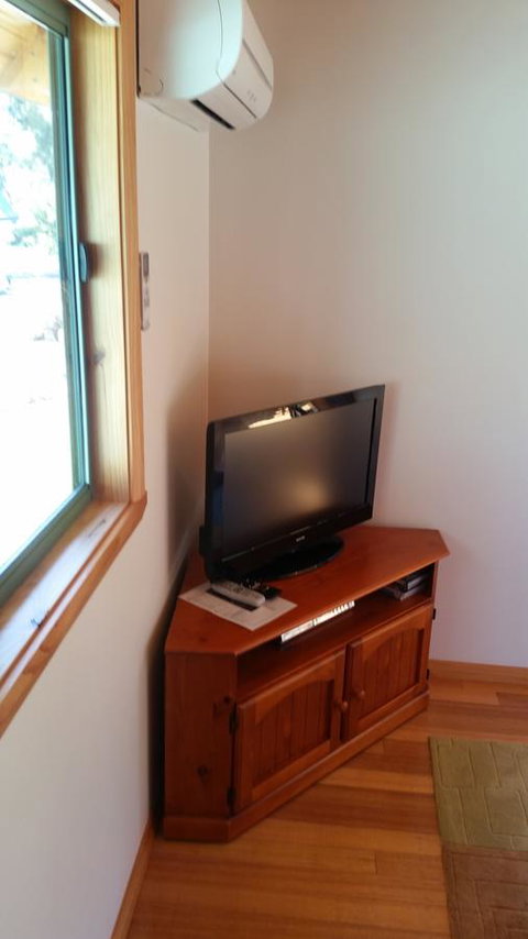 Four Seasons Waterfront Villas - Holiday Find 13