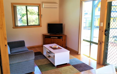 Four Seasons Waterfront Villas - Holiday Find 19