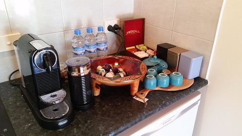 Four Seasons Waterfront Villas - Holiday Find 26