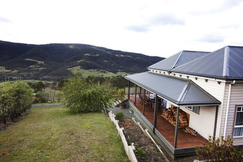 House On The Hill Bed And Breakfast - Holiday Find 41
