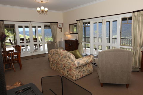 House On The Hill Bed And Breakfast - Holiday Find 42