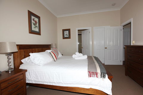 House On The Hill Bed And Breakfast - Holiday Find 34